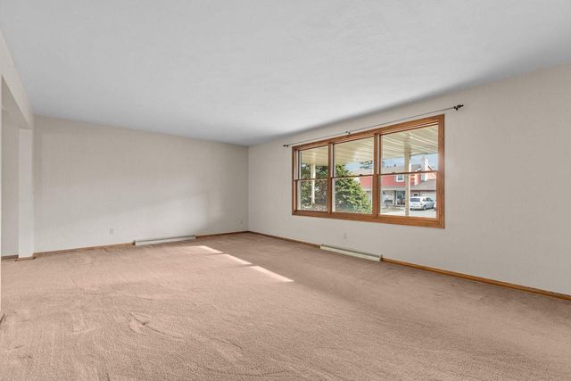 2101 N EUGENE STREET, Appleton, WI 54914