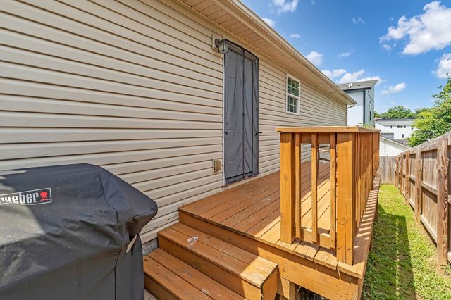 2301 18th Ave, N, Nashville, TN 37208