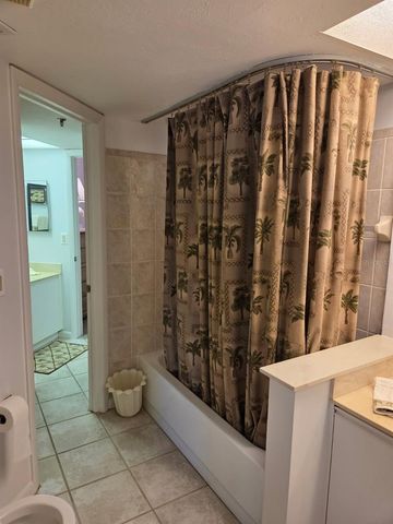 1401 S MCCALL ROAD 203, Englewood, FL 34223