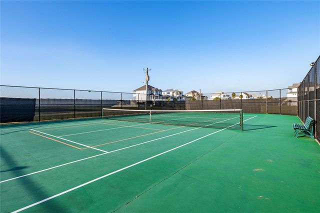 4123 Greenwing Teal Court, Galveston, TX 77554