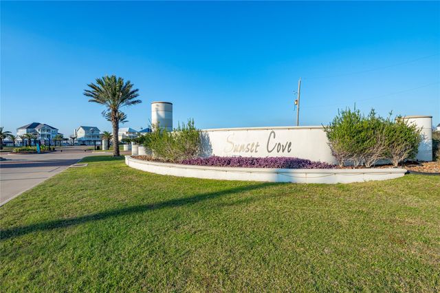 4123 Greenwing Teal Court, Galveston, TX 77554