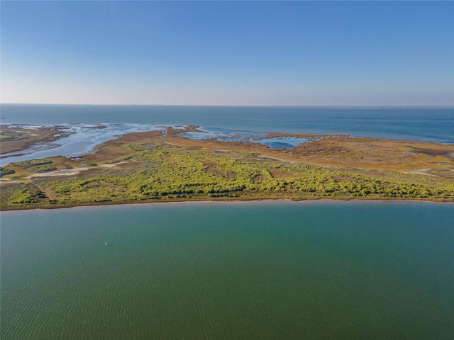 4123 Greenwing Teal Court, Galveston, TX 77554