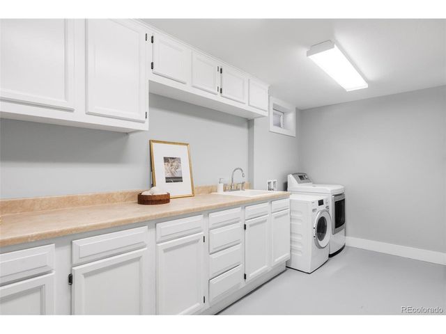 1424 Cook St, Denver, CO 80206