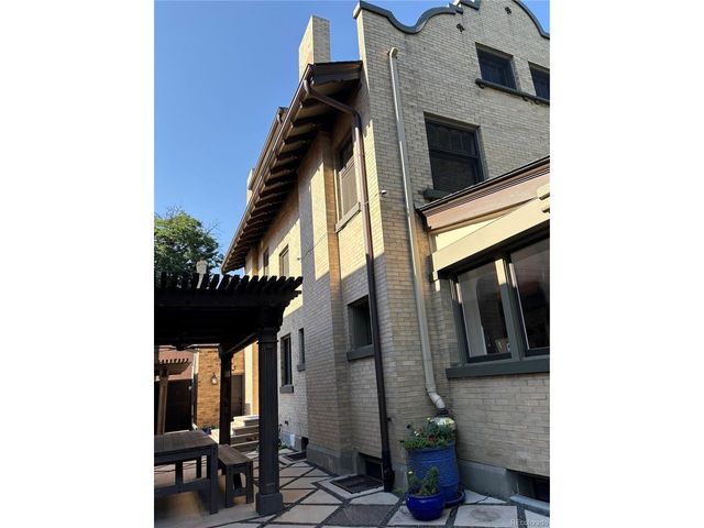 1424 Cook St, Denver, CO 80206