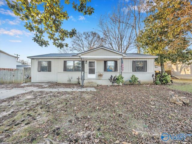 315 Bobwhite Drive, Decatur, AL 35601