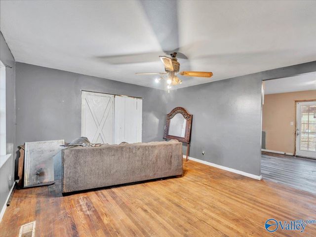 315 Bobwhite Drive, Decatur, AL 35601