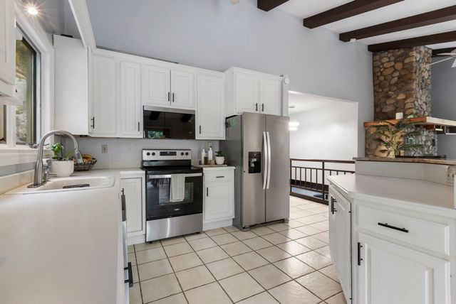 190 Hawes St, Wrentham, MA 02093