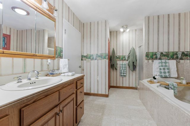 190 Hawes St, Wrentham, MA 02093