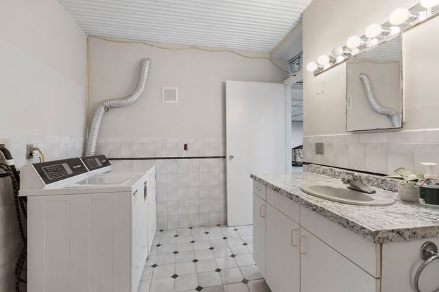 190 Hawes St, Wrentham, MA 02093