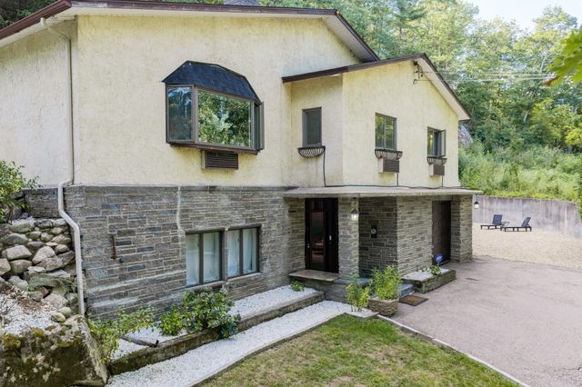 190 Hawes St, Wrentham, MA 02093