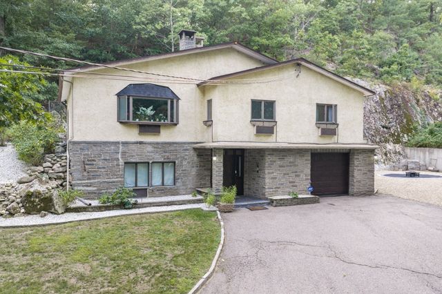 190 Hawes St, Wrentham, MA 02093
