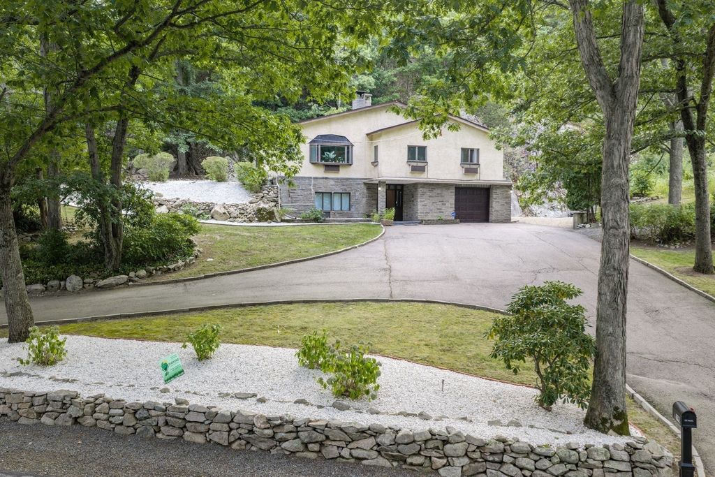 190 Hawes St, Wrentham, MA 02093
