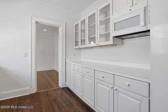 1622 Poplar Boulevard, Jackson, MS 39202