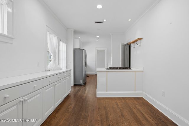 1622 Poplar Boulevard, Jackson, MS 39202