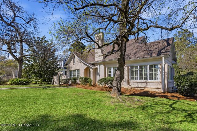 1622 Poplar Boulevard, Jackson, MS 39202