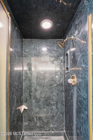 1622 Poplar Boulevard, Jackson, MS 39202