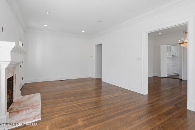 1622 Poplar Boulevard, Jackson, MS 39202