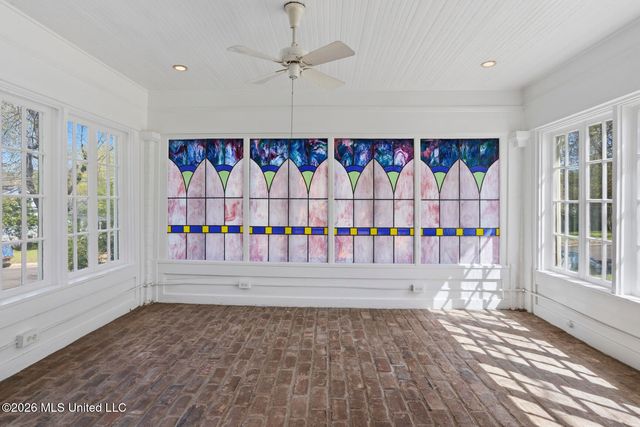 1622 Poplar Boulevard, Jackson, MS 39202