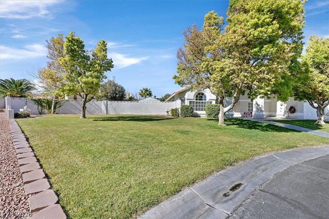 5875 Janell Drive, Las Vegas, NV 89149