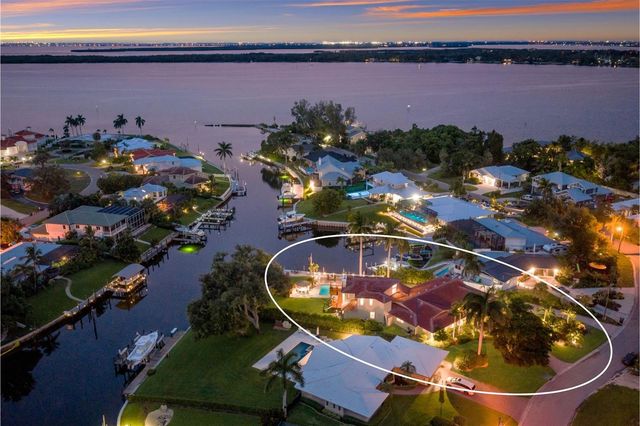 7208 19TH AVENUE NW, Bradenton, FL 34209