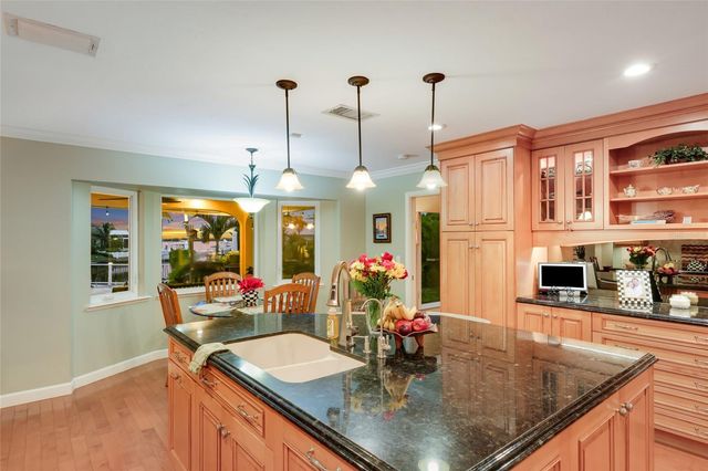 7208 19TH AVENUE NW, Bradenton, FL 34209
