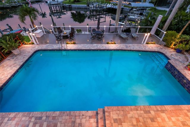 7208 19TH AVENUE NW, Bradenton, FL 34209
