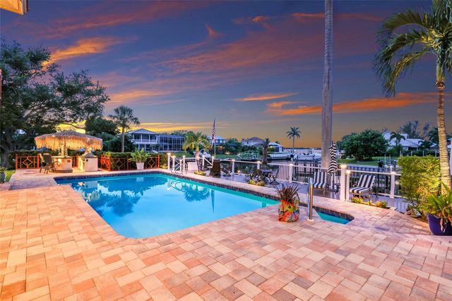 7208 19TH AVENUE NW, Bradenton, FL 34209