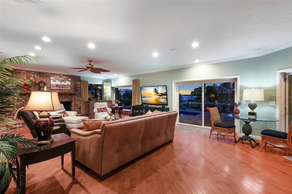 Image 21 of property listing at 7208 19TH AVENUE NW, Bradenton, FL 34209