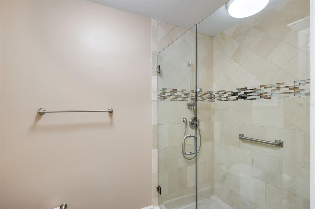 Image 29 of property listing at 7208 19TH AVENUE NW, Bradenton, FL 34209