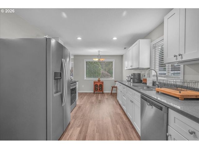 1461 Ne 12TH Ave, Hillsboro, OR 97124