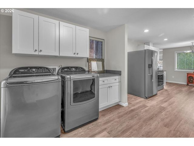 1461 Ne 12TH Ave, Hillsboro, OR 97124