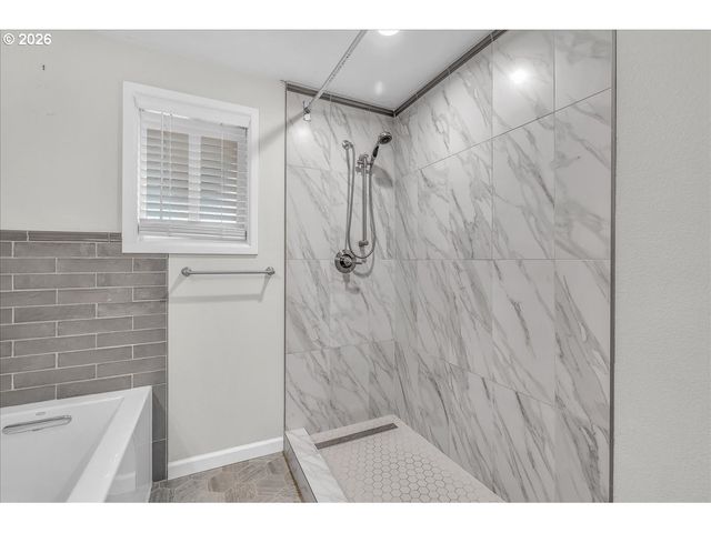 1461 Ne 12TH Ave, Hillsboro, OR 97124