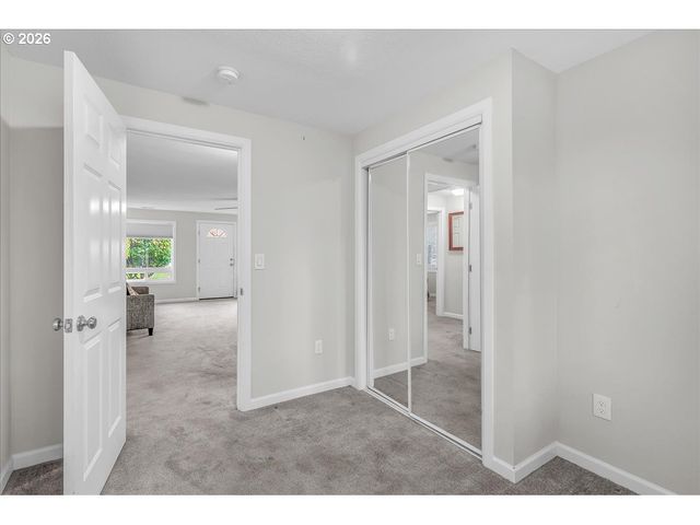 1461 Ne 12TH Ave, Hillsboro, OR 97124