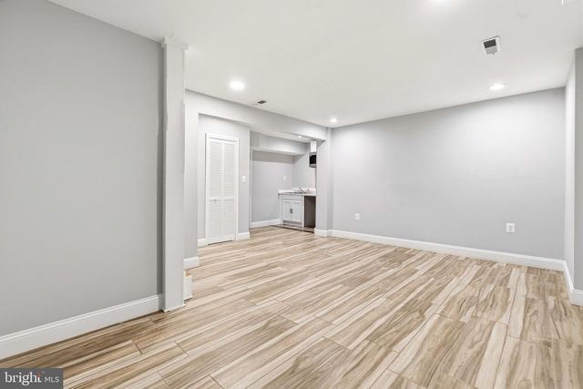 8701 LOCHAVEN DR, Gaithersburg, MD 20882
