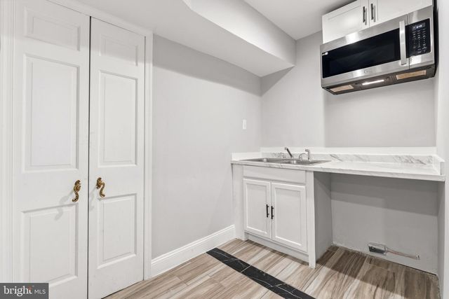 8701 LOCHAVEN DR, Gaithersburg, MD 20882