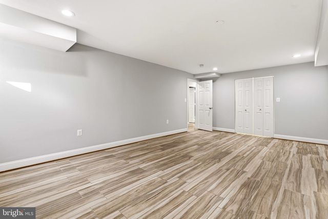 8701 LOCHAVEN DR, Gaithersburg, MD 20882