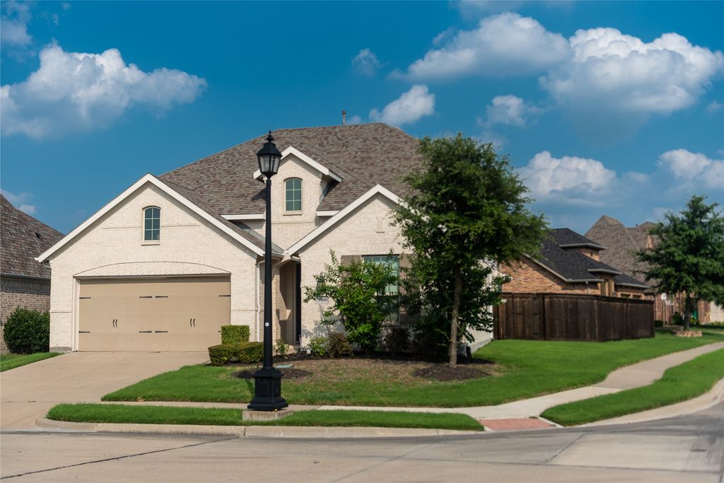 1000 Hoxton Road, Forney, TX 75126