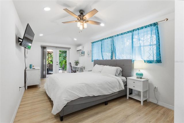 1249 ESSEX DRIVE N, St Petersburg, FL 33710