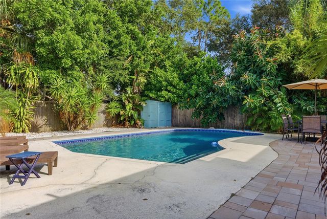 1249 ESSEX DRIVE N, St Petersburg, FL 33710