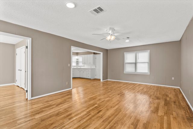 107 Hickory Street, Levelland, TX 79336