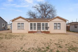 107 Hickory Street, Levelland, TX 79336