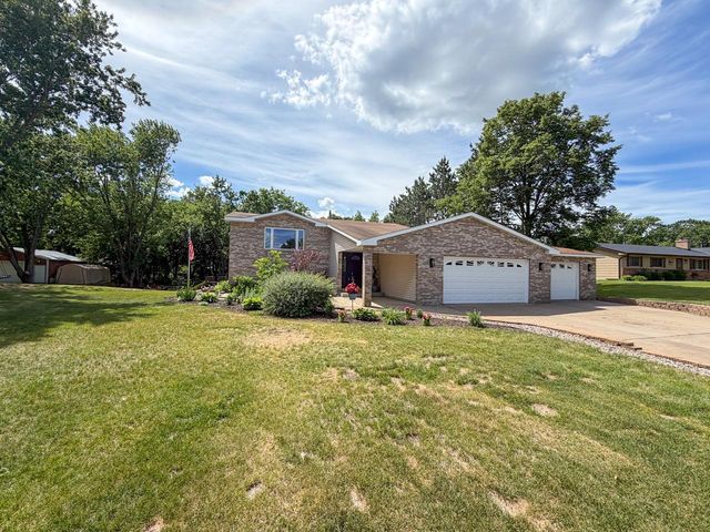 15620 Dolomite Street NW, Anoka, MN 55303