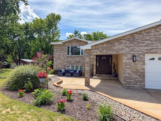 15620 Dolomite Street NW, Anoka, MN 55303