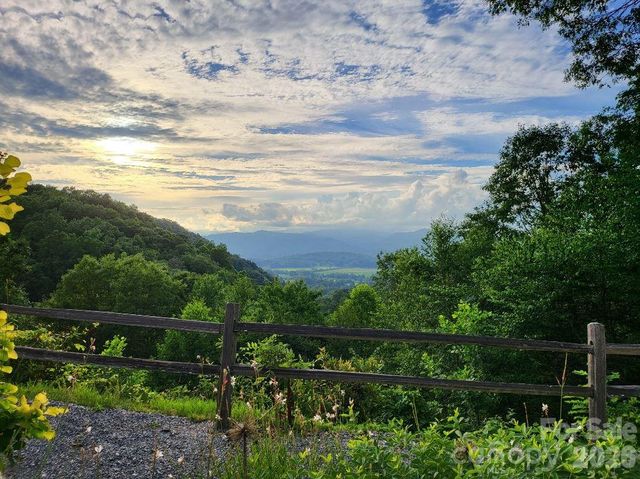 283 Tinequa Drive, Brevard, NC 28712