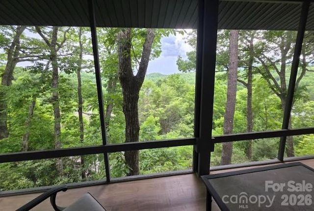 283 Tinequa Drive, Brevard, NC 28712