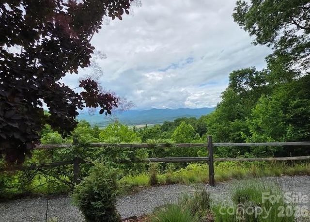 283 Tinequa Drive, Brevard, NC 28712