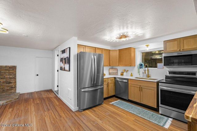 12034 N Wildwood Point RD, Hauser, ID 83854