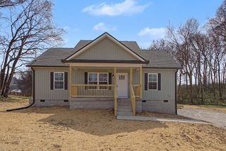 2331 Claude Fox Rd, Cornersville, TN 37047