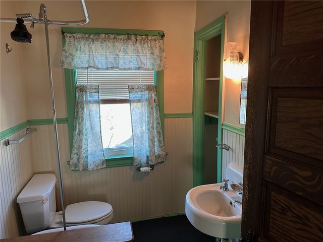 501 E 1st Ave, Derry Boro, PA 15627