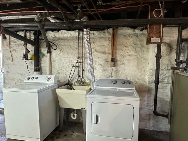 501 E 1st Ave, Derry Boro, PA 15627